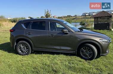 Позашляховик / Кросовер Mazda CX-5 2018 в 