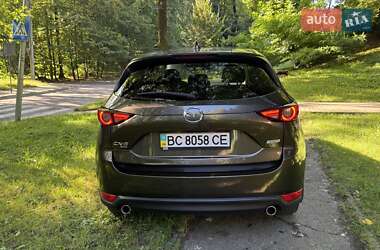 Позашляховик / Кросовер Mazda CX-5 2018 в 