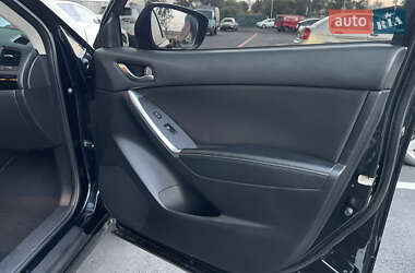 Позашляховик / Кросовер Mazda CX-5 2015 в 