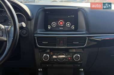 Позашляховик / Кросовер Mazda CX-5 2016 в 