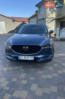 Позашляховик / Кросовер Mazda CX-5 2020 в 