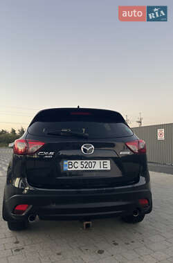 Позашляховик / Кросовер Mazda CX-5 2014 в 