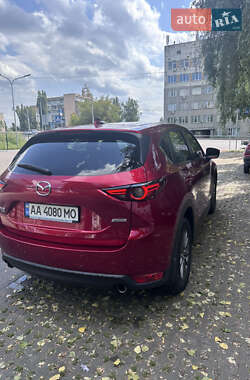 Позашляховик / Кросовер Mazda CX-5 2018 в 