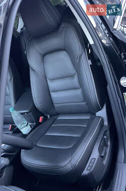 Внедорожник / Кроссовер Mazda CX-5 2024 в 