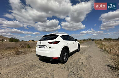 Позашляховик / Кросовер Mazda CX-5 2017 в 
