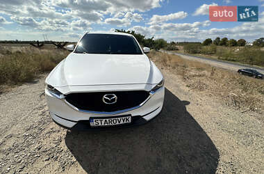 Позашляховик / Кросовер Mazda CX-5 2017 в 