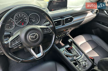 Позашляховик / Кросовер Mazda CX-5 2017 в 