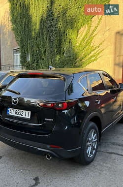 Позашляховик / Кросовер Mazda CX-5 2023 в 