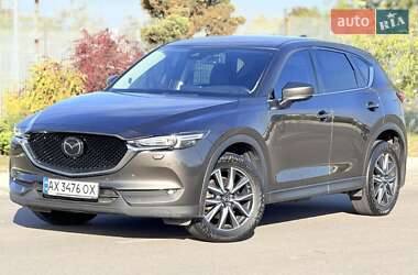 Позашляховик / Кросовер Mazda CX-5 2018 в 