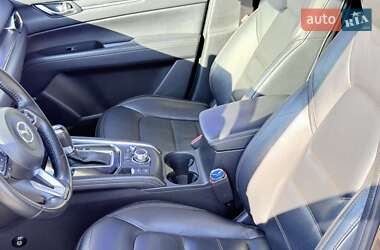 Позашляховик / Кросовер Mazda CX-5 2018 в 