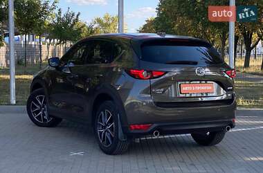 Позашляховик / Кросовер Mazda CX-5 2018 в 