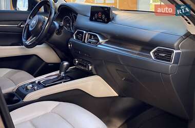 Позашляховик / Кросовер Mazda CX-5 2018 в 