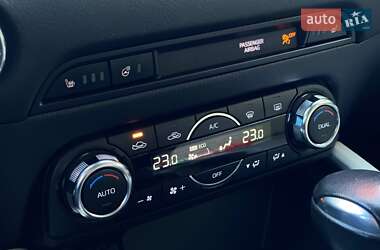 Позашляховик / Кросовер Mazda CX-5 2018 в 