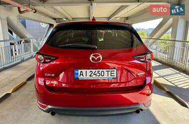 Позашляховик / Кросовер Mazda CX-5 2017 в 