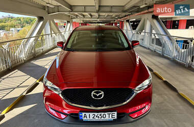Позашляховик / Кросовер Mazda CX-5 2017 в 