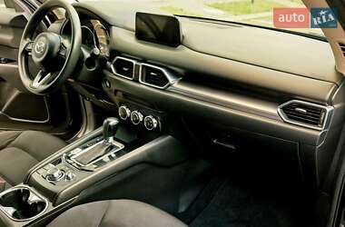 Позашляховик / Кросовер Mazda CX-5 2017 в 