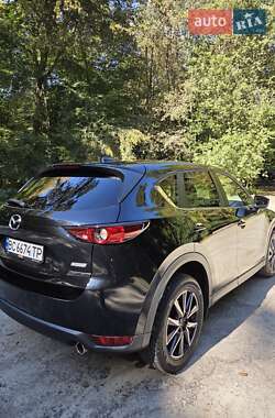 Позашляховик / Кросовер Mazda CX-5 2018 в 