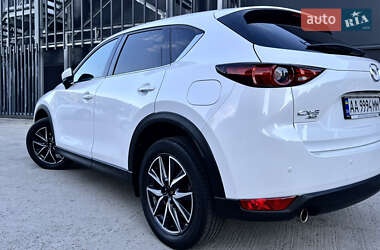 Позашляховик / Кросовер Mazda CX-5 2017 в 