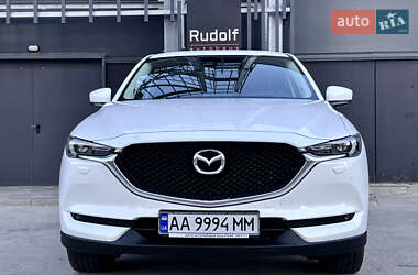 Позашляховик / Кросовер Mazda CX-5 2017 в 