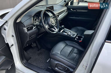 Позашляховик / Кросовер Mazda CX-5 2017 в 