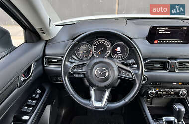 Позашляховик / Кросовер Mazda CX-5 2017 в 