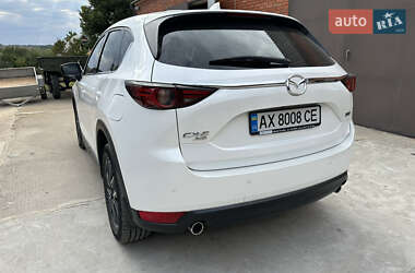 Позашляховик / Кросовер Mazda CX-5 2017 в 