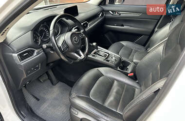 Позашляховик / Кросовер Mazda CX-5 2017 в 