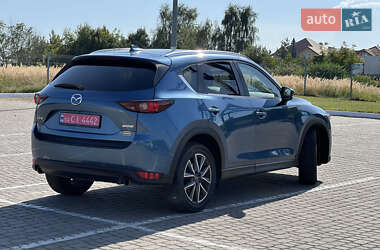 Позашляховик / Кросовер Mazda CX-5 2018 в 