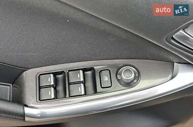 Позашляховик / Кросовер Mazda CX-5 2015 в 