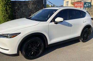 Позашляховик / Кросовер Mazda CX-5 2018 в 