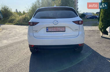 Позашляховик / Кросовер Mazda CX-5 2018 в 