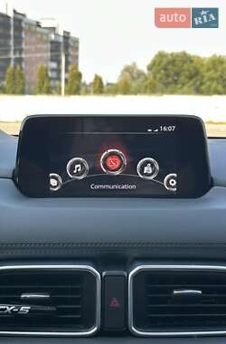 Позашляховик / Кросовер Mazda CX-5 2017 в 