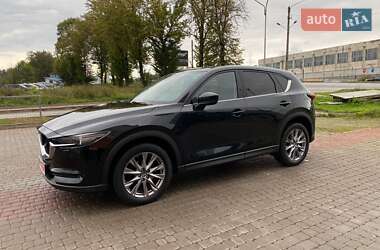 Позашляховик / Кросовер Mazda CX-5 2020 в 