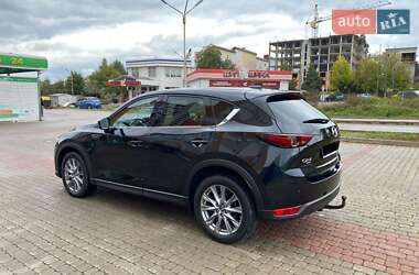 Позашляховик / Кросовер Mazda CX-5 2020 в 