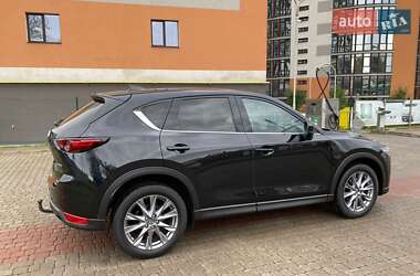 Позашляховик / Кросовер Mazda CX-5 2020 в 