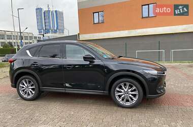 Позашляховик / Кросовер Mazda CX-5 2020 в 