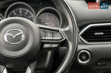 Позашляховик / Кросовер Mazda CX-5 2018 в 