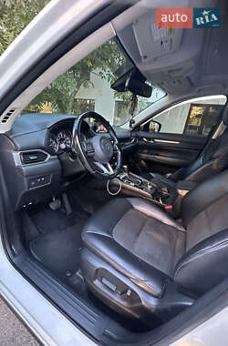 Позашляховик / Кросовер Mazda CX-5 2018 в 
