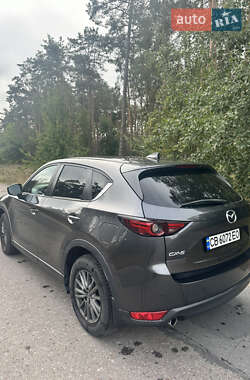 Позашляховик / Кросовер Mazda CX-5 2017 в 
