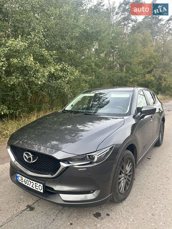 Позашляховик / Кросовер Mazda CX-5 2017 в 