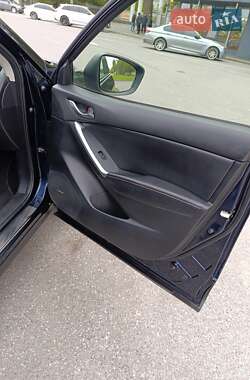 Позашляховик / Кросовер Mazda CX-5 2014 в 