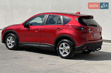 Позашляховик / Кросовер Mazda CX-5 2013 в 