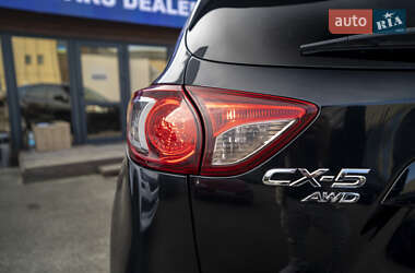 Позашляховик / Кросовер Mazda CX-5 2014 в 