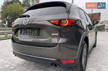 Позашляховик / Кросовер Mazda CX-5 2018 в 