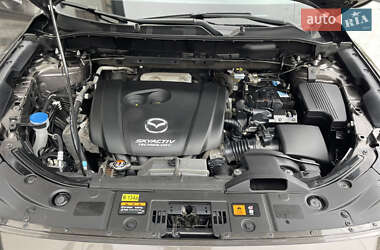 Позашляховик / Кросовер Mazda CX-5 2018 в 