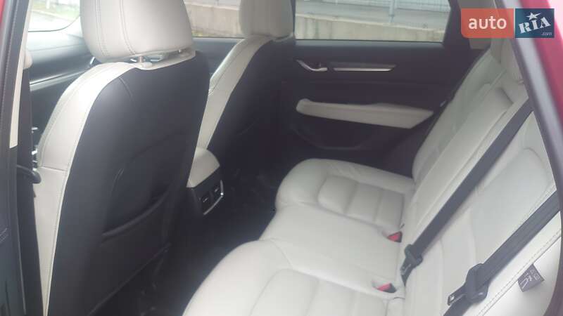 Позашляховик / Кросовер Mazda CX-5 2017 в Дніпрі