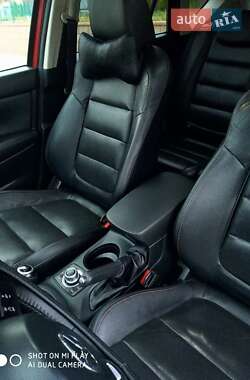 Позашляховик / Кросовер Mazda CX-5 2013 в 