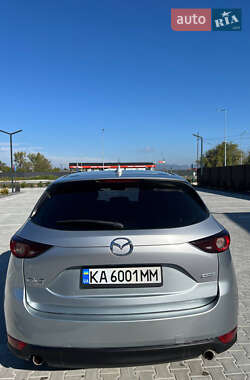 Внедорожник / Кроссовер Mazda CX-5 2018 в 