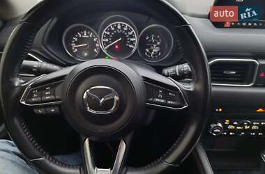 Позашляховик / Кросовер Mazda CX-5 2017 в 