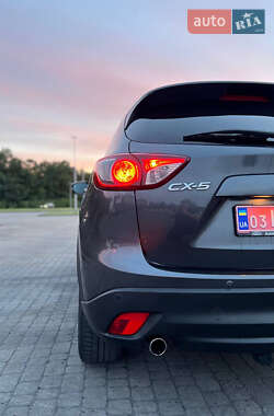Позашляховик / Кросовер Mazda CX-5 2013 в 